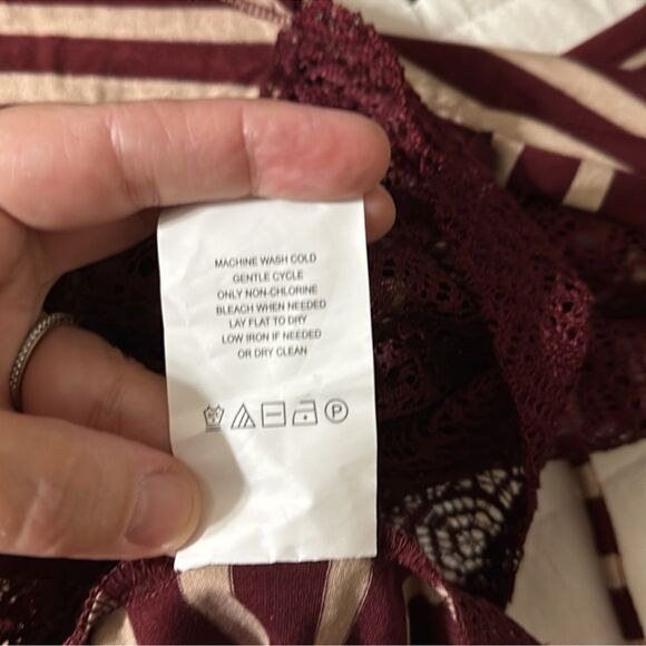 Motherhood M Burgundy Ivory Stripes Lace Inset Crew Top - Picture 7 of 9